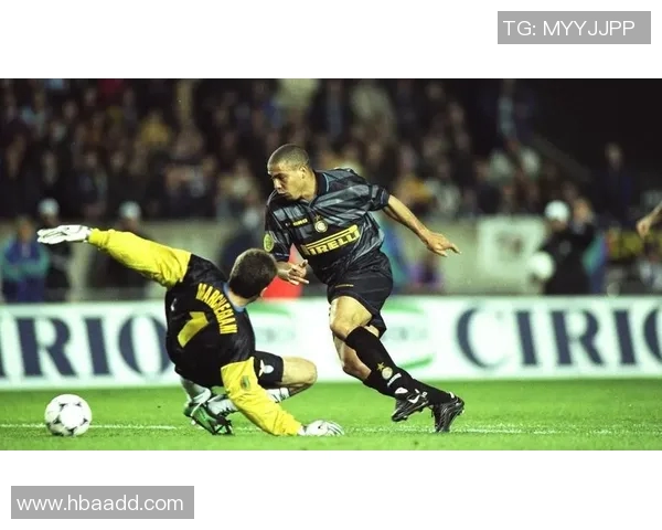 昔日足球巨星重聚一堂共忆辉煌岁月精彩瞬间尽在照片中