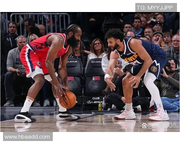 伟来快船与湖人激战正酣NBA赛季焦点对决引发球迷热议